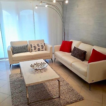 Resort Style In Aventura Florida מראה חיצוני תמונה
